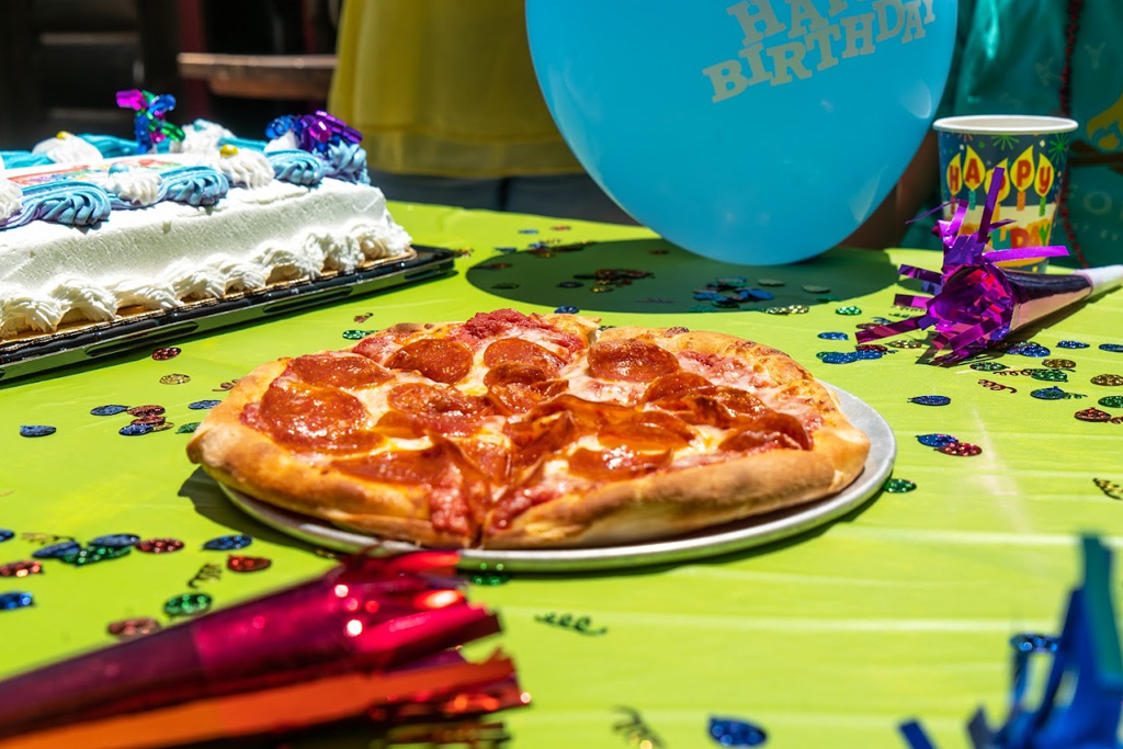 birthdays-pizza